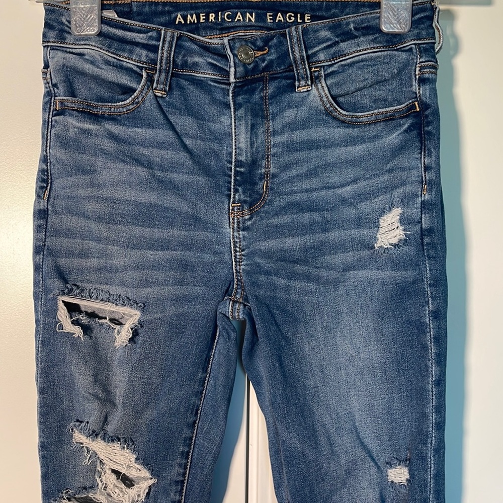 AMERICAN EAGLE JEANS